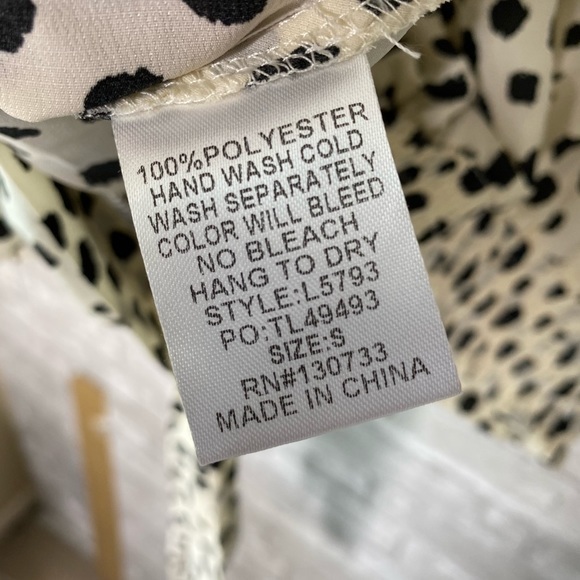 Umgee animal print batwing blouse A7-15 - Picture 5 of 6